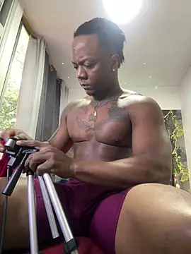 Snapshot of ronnie_7777 chatting on March 6, 12:56 pm ronnie 7777 online show from March 6, 12:56 pm