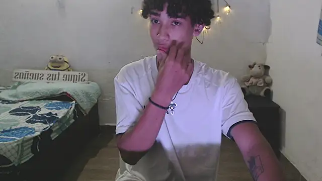 Snapshot of jake_willianss chatting on December 4, 4:32 am jake willianss online show from December 4, 4:32 am