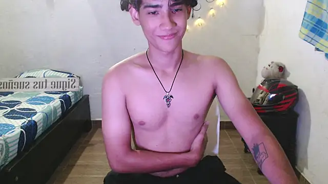 Snapshot of jake_willianss chatting on December 18, 5:37 am jake willianss online show from December 18, 5:37 am