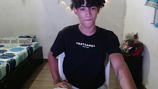Snapshot of jake_willianss chatting on December 20, 4:31 am jake willianss online show from December 20, 4:31 am