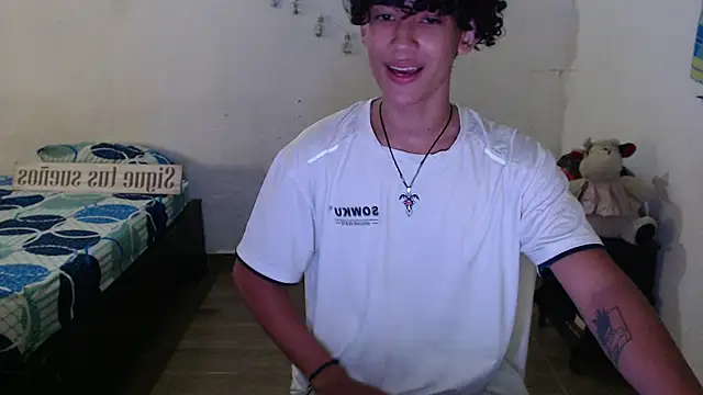 Snapshot of jake_willianss chatting on December 21, 4:19 am jake willianss online show from December 21, 4:19 am