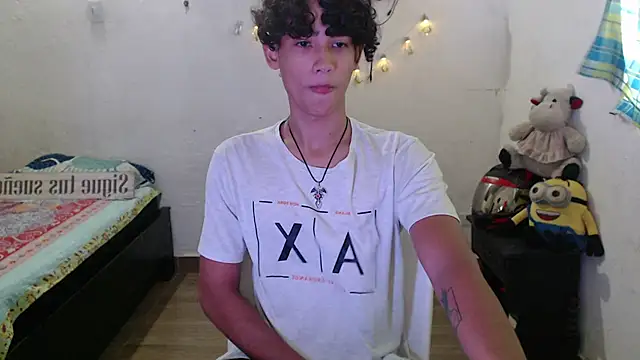 Snapshot of jake_willianss chatting on December 23, 8:14 pm jake willianss online show from December 23, 8:14 pm