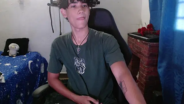 Snapshot of jake_willianss chatting on February 28, 8:39 pm jake willianss online show from February 28, 8:39 pm