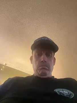 Snapshot of Firedad72FD chatting on December 26, 1:10 pm Firedad72FD online show from December 26, 1:10 pm