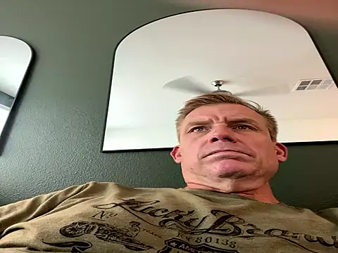 Snapshot of Firedad72FD chatting on October 7, 5:32 pm Firedad72FD online show from October 7, 5:32 pm