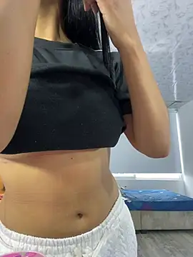 Snapshot of SOPHIACANDY19_ chatting on March 29, 10:32 pm SOPHIACANDY19 online show from March 29, 10:32 pm