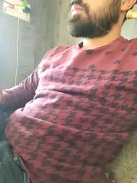Snapshot of 77fuckerboy_ chatting on December 6, 2:35 am 77fuckerboy online show from December 6, 2:35 am