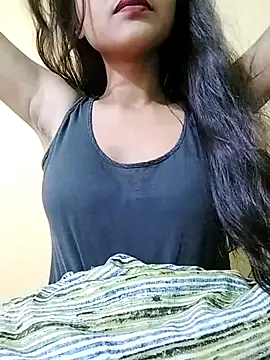 MISSQUEEN48 online show from March 18, 6:03 am