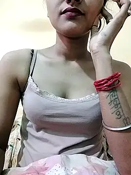 MISSQUEEN48 online show from February 6, 5:01 am