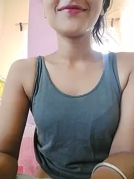 MISSQUEEN48 online show from May 26, 7:04 am