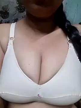 Snapshot of sajida34 chatting on March 13, 5:50 pm sajida34 online show from March 13, 5:50 pm