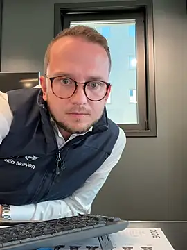thehornyguy97 online show from May 2, 8:41 am
