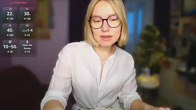 Snapshot of TaylorBre chatting on January 18, 7:34 am TaylorBre online show from January 18, 7:34 am