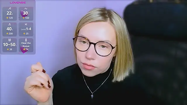 Snapshot of TaylorBre chatting on February 15, 9:19 am TaylorBre online show from February 15, 9:19 am