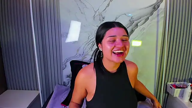 venusowen  online show from March 20, 1:16 pm