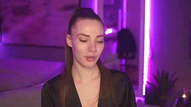 StephanieNeeson online show from December 28, 9:08 pm
