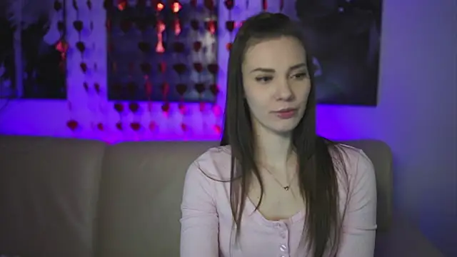 StephanieNeeson online show from February 19, 10:31 pm
