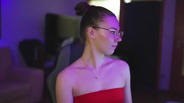 StephanieNeeson online show from February 22, 10:09 pm