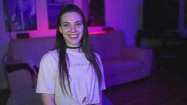 StephanieNeeson online show from March 17, 10:49 pm