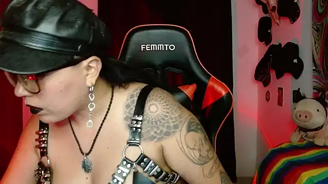 LilithSharon online show from February 28, 6:20 pm