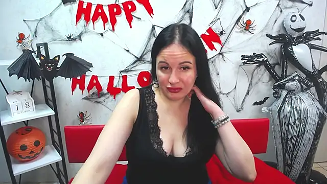 TayaBoret online show from October 18, 5:25 pm