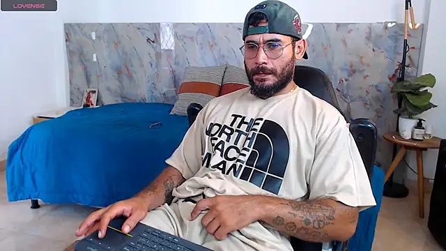 hanz col online show from December 19, 3:19 pm