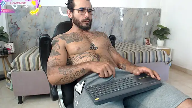 hanz col online show from May 17, 6:37 pm