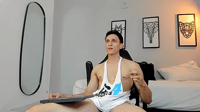 Snapshot of connor_twink chatting on December 18, 6:57 pm connor twink online show from December 18, 6:57 pm