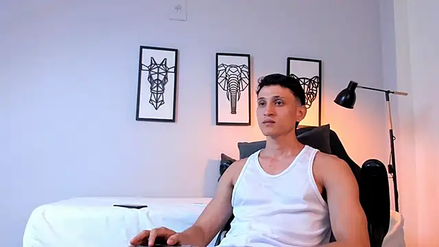 Snapshot of connor_twink chatting on March 11, 12:44 am connor twink online show from March 11, 12:44 am