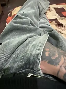 Snapshot of Big_dick_dog chatting on January 16, 1:15 pm Big dick dog online show from January 16, 1:15 pm