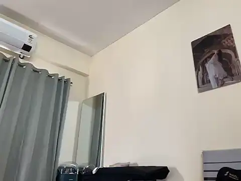 coolboy6566 online show from May 9, 7:35 am