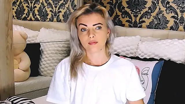 Aly girl1 online show from October 13, 8:36 am