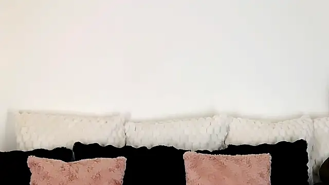 Snapshot of Aly_girl1 chatting on January 16, 1:15 pm Aly girl1 online show from January 16, 1:15 pm