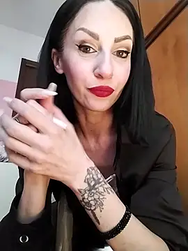 dahlia 82 online show from May 17, 1:07 pm