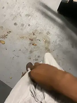 Snapshot of zeekBbc chatting on February 28, 8:15 am zeekBbc online show from February 28, 8:15 am