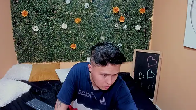 Lia Jefferson online show from December 22, 11:54 am