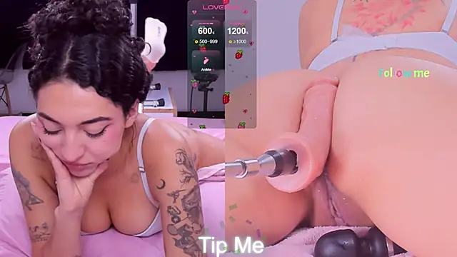 Snapshot of Amellia_rous chatting on February 10, 10:51 pm Amellia rous online show from February 10, 10:51 pm