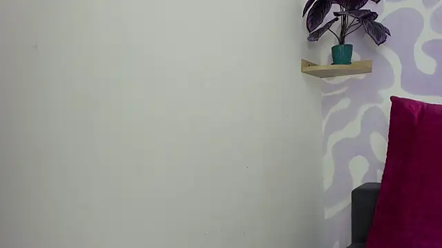 Snapshot of Little_Ivy chatting on September 27, 11:59 am Little Ivy online show from September 27, 11:59 am