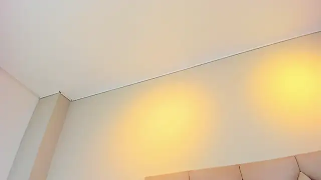 Isis Osman online show from February 21, 7:59 pm