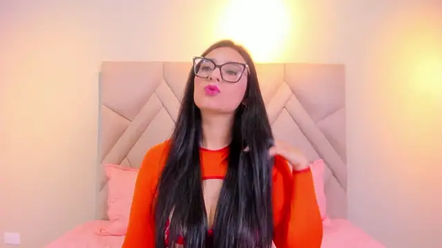 Isis Osman online show from March 12, 2:12 pm