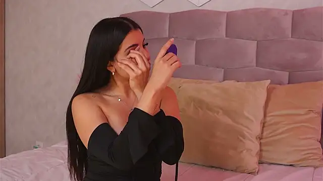 Snapshot of AnitaKariri chatting on March 29, 7:41 am AnitaKariri online show from March 29, 7:41 am