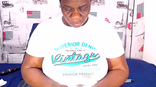 Honeybumsx32 online show from December 3, 9:07 am