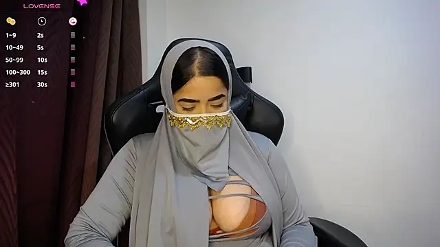 Snapshot of janna_isa chatting on March 18, 2:25 am janna isa online show from March 18, 2:25 am
