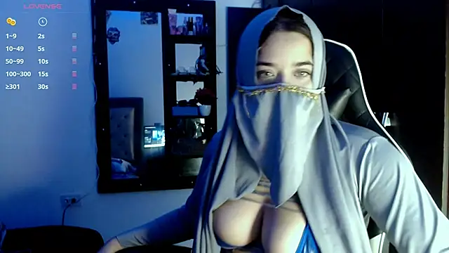 Snapshot of janna_isa chatting on September 13, 12:10 am janna isa online show from September 13, 12:10 am