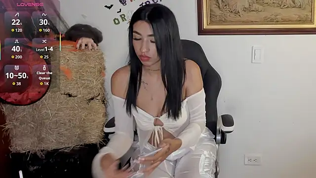 Wendy Marchall online show from November 4, 7:24 pm