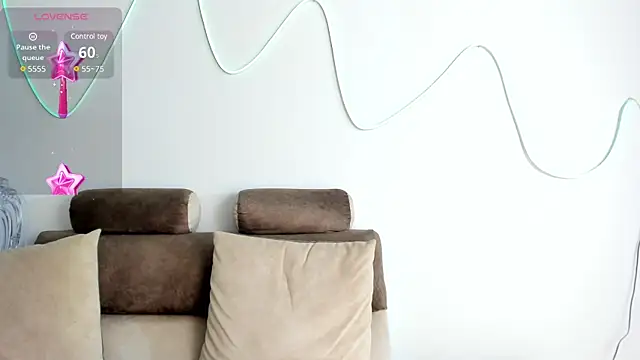Snapshot of silvana_page_ chatting on March 5, 3:51 pm silvana page online show from March 5, 3:51 pm