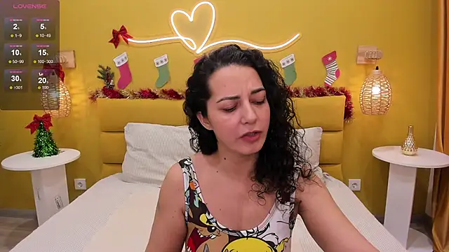 Linda Insatiable online show from December 21, 1:36 am