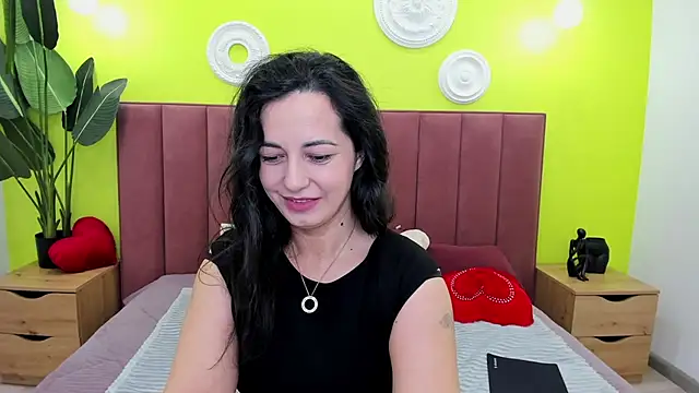 Linda Insatiable online show from May 11, 1:33 am