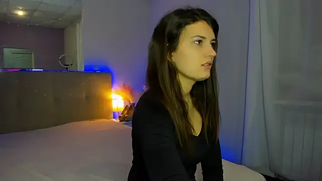 Snapshot of Laura_Leee chatting on November 26, 6:36 am Laura Leee online show from November 26, 6:36 am