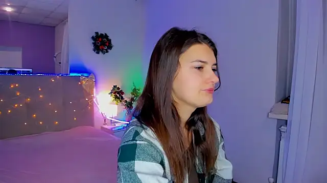 Snapshot of Laura_Leee chatting on January 10, 5:53 am Laura Leee online show from January 10, 5:53 am